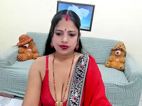 leahgotiii online show from December 19, 3:35 am