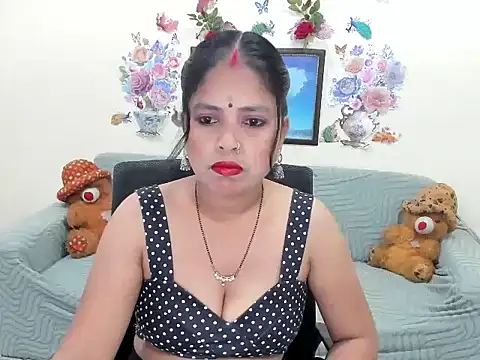 Snapshot of leahgotiii chatting on May 10, 3:01 am leahgotiii online show from May 10, 3:01 am