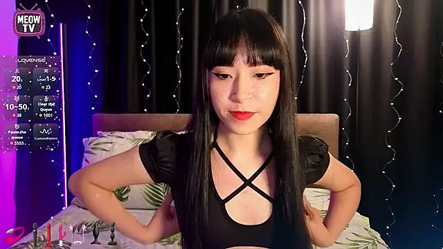 Snapshot of miyakimi0101 chatting on June 11, 11:47 pm miyakimi0101 online show from June 11, 11:47 pm