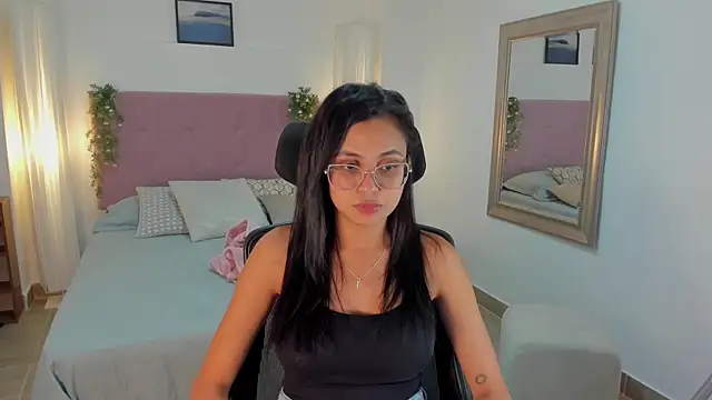 Lucia Brown  online show from July 31, 2:11 am