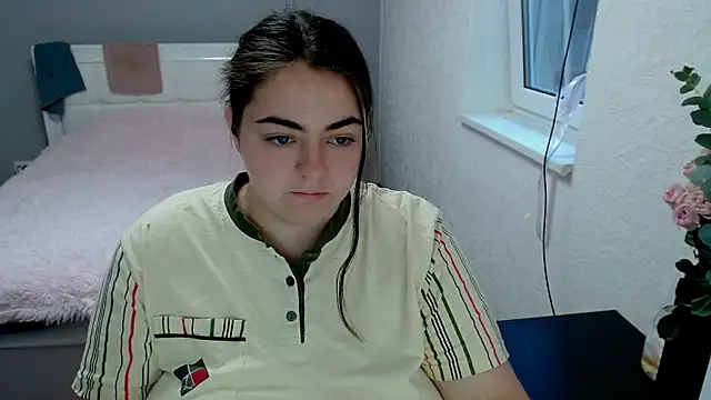 Snapshot of kitsune_8 chatting on July 24, 3:26 am kitsune 8 online show from July 24, 3:26 am
