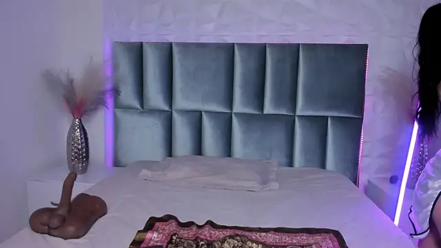 Selene bennet online show from November 20, 3:50 am