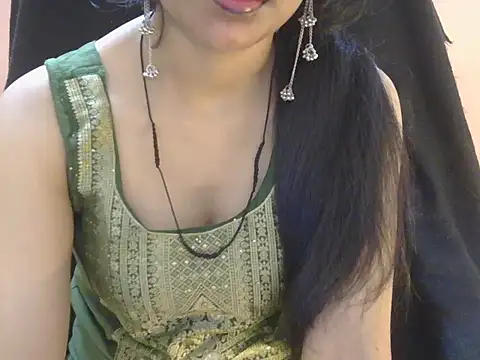 Snapshot of Cute_Pihu01 chatting on June 2, 8:11 pm Cute Pihu01 online show from June 2, 8:11 pm