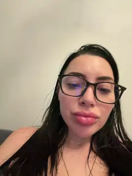 Mia Splash online show from February 21, 3:46 pm