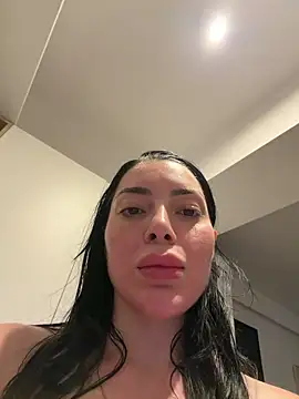 Mia Splash online show from June 4, 4:35 pm