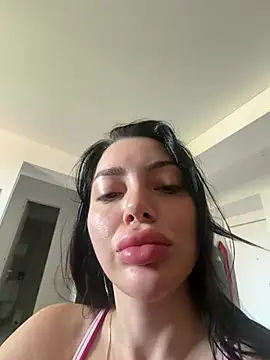 Mia Splash online show from July 31, 8:58 am