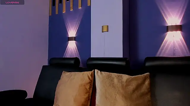 AlejandroStormm online show from February 6, 8:45 pm