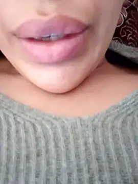 Snapshot of Sexlove1xo chatting on February 23, 4:02 pm Sexlove1xo online show from February 23, 4:02 pm