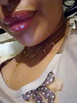 Snapshot of Sexlove1xo chatting on June 24, 5:12 pm Sexlove1xo online show from June 24, 5:12 pm