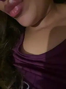 Snapshot of Sexlove1xo chatting on July 20, 3:25 pm Sexlove1xo online show from July 20, 3:25 pm