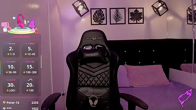 Anniie  Evans online show from October 24, 3:19 pm