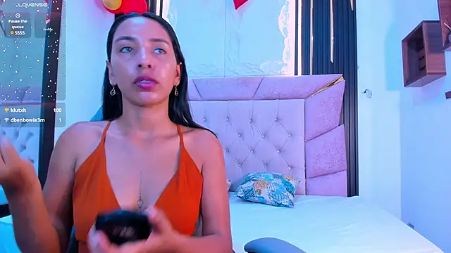 Emma lorense22 online show from February 22, 7:25 pm