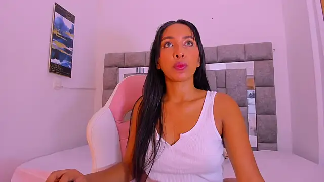 Emma lorense22 online show from March 2, 12:43 pm