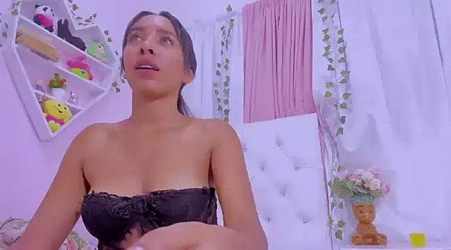 Emma lorense22 online show from March 19, 10:20 pm