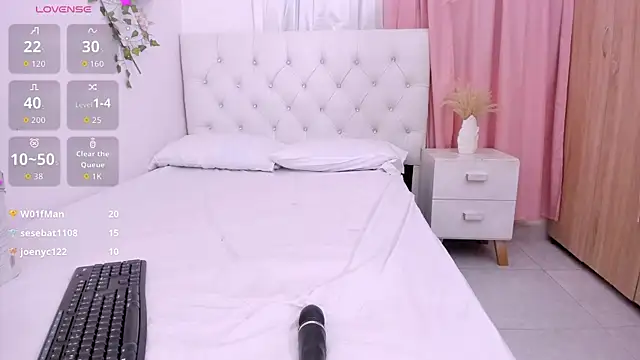 Emma lorense22 online show from September 10, 7:36 pm