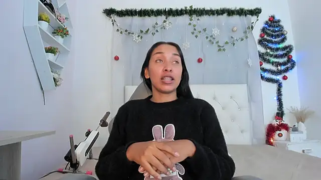 Emma lorense22 online show from December 15, 7:07 pm