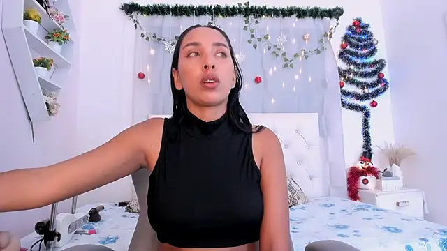 Emma lorense22 online show from December 22, 7:22 pm