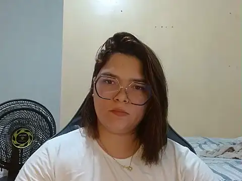 Snapshot of GoddessChaar chatting on February 24, 1:24 am GoddessChaar online show from February 24, 1:24 am