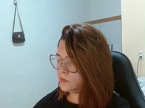 Snapshot of GoddessChaar chatting on February 28, 9:44 pm GoddessChaar online show from February 28, 9:44 pm