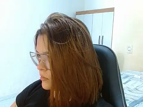 Snapshot of GoddessChaar chatting on March 1, 3:27 pm GoddessChaar online show from March 1, 3:27 pm