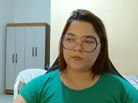 Snapshot of GoddessChaar chatting on March 19, 1:21 am GoddessChaar online show from March 19, 1:21 am