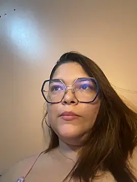 Snapshot of GoddessChaar chatting on November 28, 8:17 am GoddessChaar online show from November 28, 8:17 am