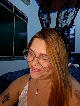 Snapshot of GoddessChaar chatting on April 5, 1:03 am GoddessChaar online show from April 5, 1:03 am