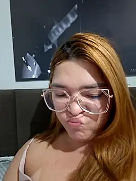 Snapshot of GoddessChaar chatting on April 12, 12:26 am GoddessChaar online show from April 12, 12:26 am
