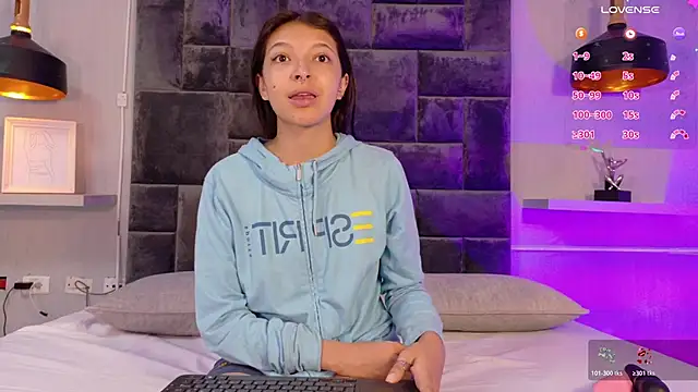 sheylawood online show from February 22, 2:26 pm