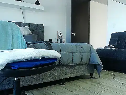 Snapshot of SAMJACBO28 chatting on March 20, 12:43 pm SAMJACBO28 online show from March 20, 12:43 pm