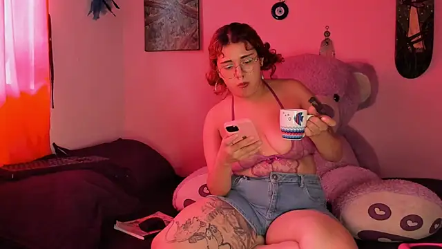 Maddy Jhonsson online show from February 16, 8:38 pm