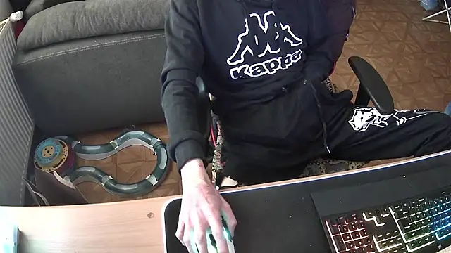 Snapshot of DerGeileLoveboy chatting on November 9, 11:41 am DerGeileLoveboy online show from November 9, 11:41 am