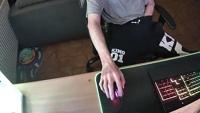 Snapshot of DerGeileLoveboy chatting on November 18, 2:21 pm DerGeileLoveboy online show from November 18, 2:21 pm