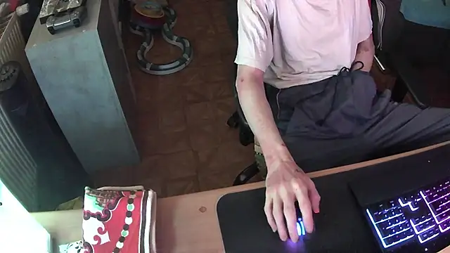 Snapshot of DerGeileLoveboy chatting on November 26, 1:56 pm DerGeileLoveboy online show from November 26, 1:56 pm