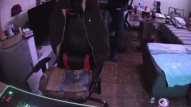 Snapshot of DerGeileLoveboy chatting on January 31, 11:47 pm DerGeileLoveboy online show from January 31, 11:47 pm