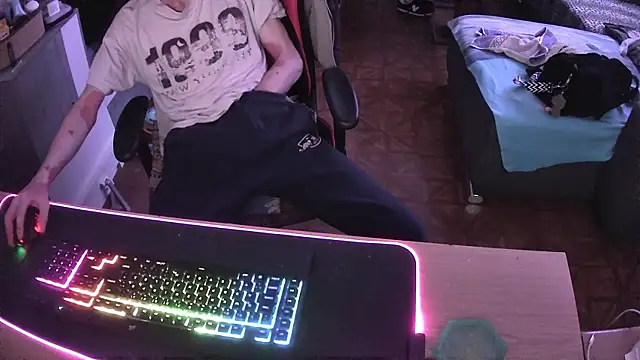 Snapshot of DerGeileLoveboy chatting on February 10, 11:31 pm DerGeileLoveboy online show from February 10, 11:31 pm