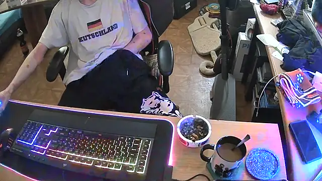 Snapshot of DerGeileLoveboy chatting on March 12, 1:17 pm DerGeileLoveboy online show from March 12, 1:17 pm