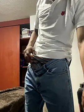 Snapshot of Erickhotddjots chatting on September 24, 1:20 am Erickhotddjots online show from September 24, 1:20 am