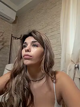 Bella Posh online show from February 8, 7:12 am