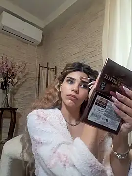 Bella Posh online show from February 21, 7:53 am