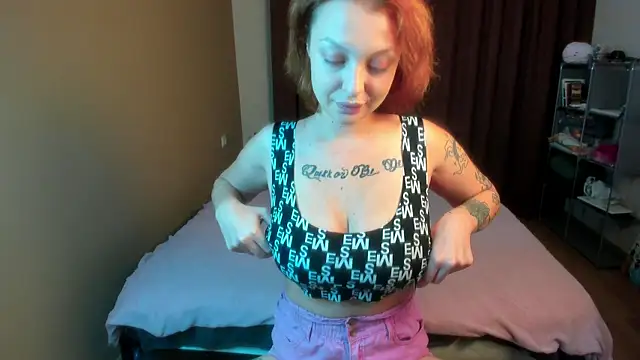 Snapshot of Mystic_Doll chatting on September 26, 8:24 pm Mystic Doll online show from September 26, 8:24 pm