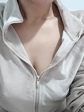 BUSE8821 online show from April 13, 11:54 pm