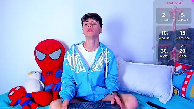 callum 77 online show from December 17, 6:41 am