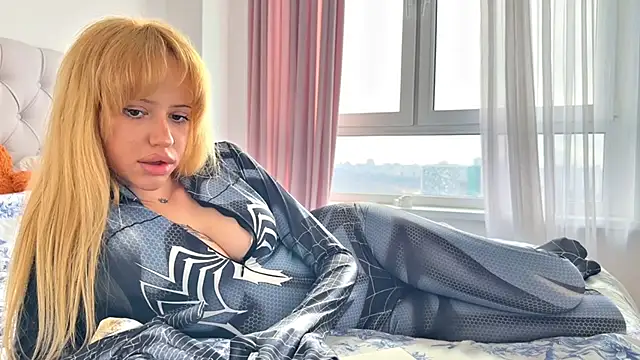  BunnyDollStella  online show from April 7, 7:53 am