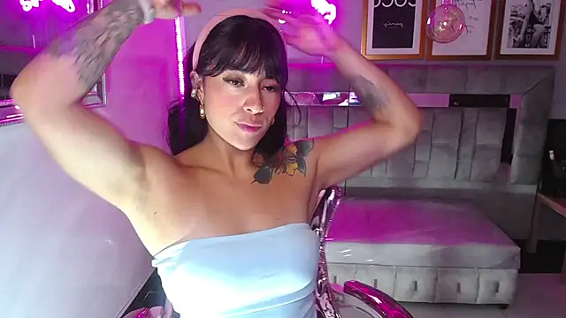 Isabella Collen v online show from March 22, 12:46 pm