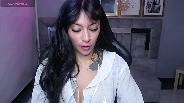 Isabella Collen v online show from September 11, 1:00 pm