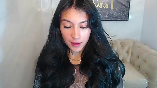 Snapshot of Isabella_Collen_v chatting on May 19, 1:17 pm Isabella Collen v online show from May 19, 1:17 pm