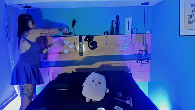 ChloeAllennn online show from February 18, 11:17 am