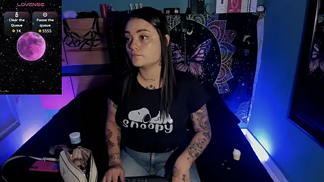 Snapshot of ChloeAllennn chatting on June 12, 9:52 am ChloeAllennn online show from June 12, 9:52 am