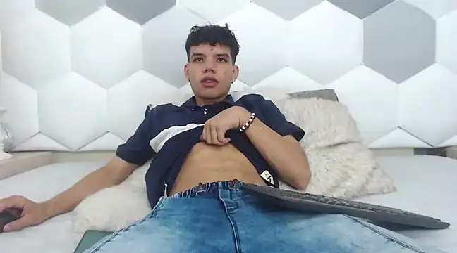 Snapshot of Axel_Forte chatting on March 4, 12:22 pm Axel Forte online show from March 4, 12:22 pm